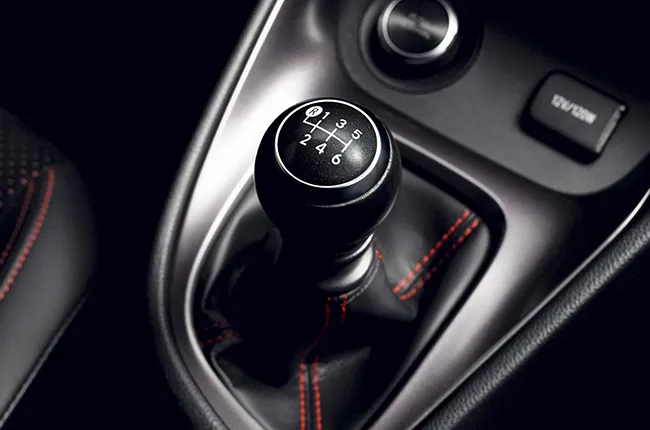 Switching 2nd: Mastering the Art of Second Gear Control in Vehicles